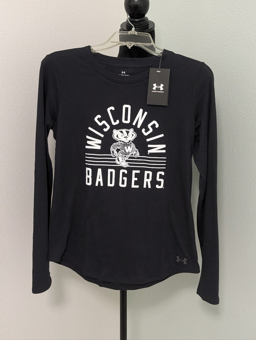 Under Armour Wisconsin Badgers Women’s Long Sleeve Tee XS NWT Black